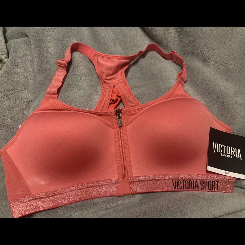 🌟NWT Victoria’s Secret Sports Bra 36B